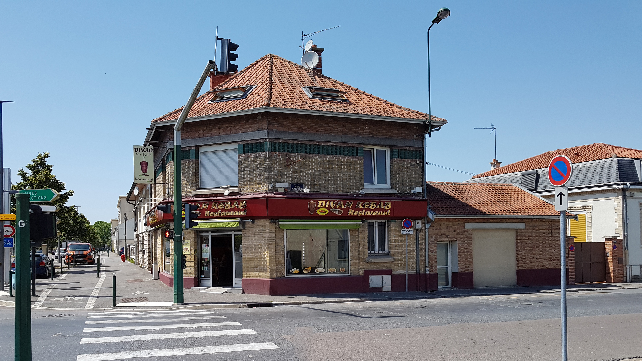 photo 1 de la façade du Kebab Divan restaurant