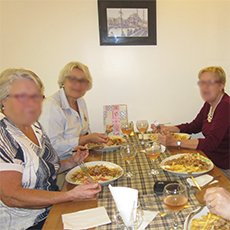photos de clientes de l'encienne adresse du Divan Restaurant